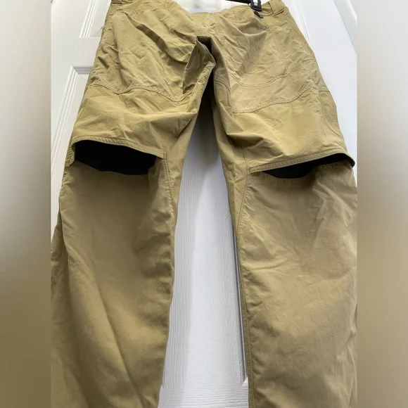 Hiking Pants 34 W x 30 L - Picture 9 of 10